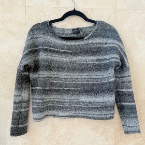 Zen Cashmere Fuzzy Sweater Womens Medium Gray Cropped Knit Cozy